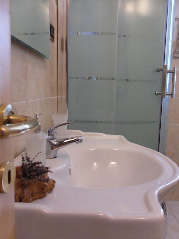 B&B Fragus E Saboris De Sardigna Sadali Ruang foto