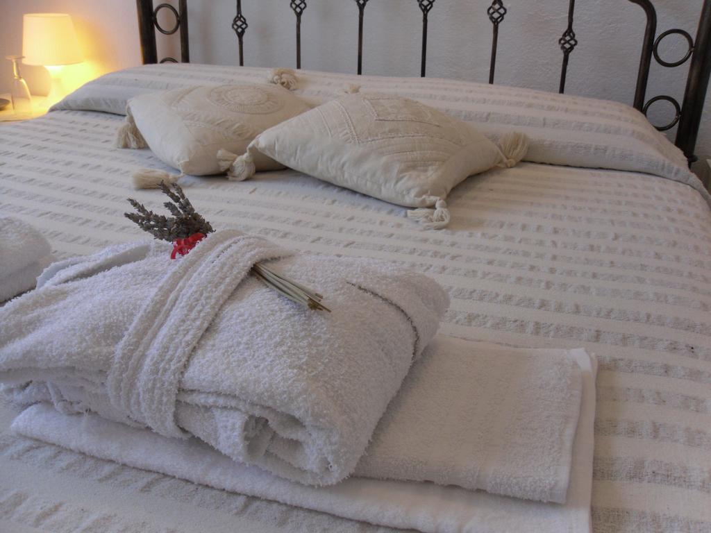 B&B Fragus E Saboris De Sardigna Sadali Ruang foto